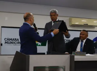 Jerônimo Rodrigues recebe Comenda 12 de Maio e título de cidadão eunapolitano