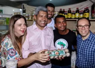 Jerônimo visita feira da agricultura familiar e destaca força e determinação dos baianos do interior