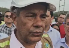 Jerônimo visita obras da ponte sobre o Rio Jequitinhonha e prevê entrega para novembro