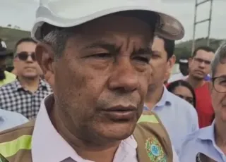 Jerônimo visita obras da ponte sobre o Rio Jequitinhonha e prevê entrega para novembro