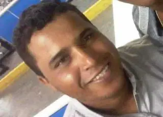 Jogador de futebol amador morre após passar mal durante jogo