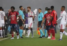 Jogo do Flamengo é cancelado após invasão de torcedores do Independiente Medellín  
