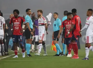 Jogo do Flamengo é cancelado após invasão de torcedores do Independiente Medellín  