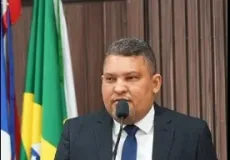  Jonatas Santos cobra explicações sobre preço da gasolina que chega a R$ 7,47 em Teixeira de Freitas