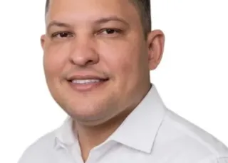 Jonatas Santos é reeleito presidente da Câmara de Teixeira de Freitas com 14 votos favoráveis