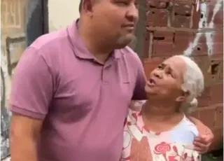  Jonatas Santos, presidente da Câmara de vereadores,  visita famílias atingidas pelas chuvas em Teixeira de Freitas