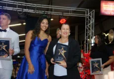 Jornalista Neuza Brizola recebe  o  Prêmio Imprensa Brasil 2025 em Teixeira de Freitas