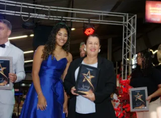 Jornalista Neuza Brizola recebe  o  Prêmio Imprensa Brasil 2025 em Teixeira de Freitas