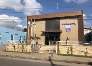 Jovem de 15 anos é estuprada após pedir R$ 20 para comprar comida, suspeito foi detido