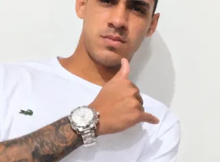 Jovem de 18 anos é morto a tiros enquanto dormia na casa do pai em  de Cachoeira do Mato, distrito de Teixeira de Freitas