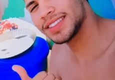Jovem de 23 anos é executado com cerca de 17 tiros dentro de casa no bairro Nova América, em Teixeira de Freitas. 