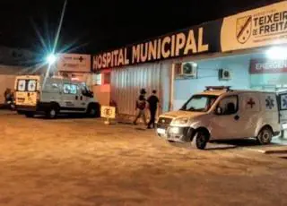 Jovem é baleado na cabeça em bar de Teixeira de Freitas