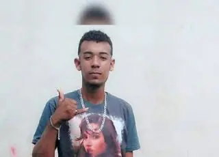 Jovem é executado a tiros, após criminosos invadiram sua casa no Juca Rosa