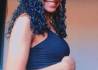 Jovem é morta e tem bebê arrancado da barriga: Vítima conheceu suspeita do crime pelas redes sociais, diz família