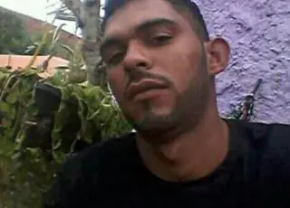 Jovem é morto a facadas após discussão em festa de aniversário em Teixeira de Freitas