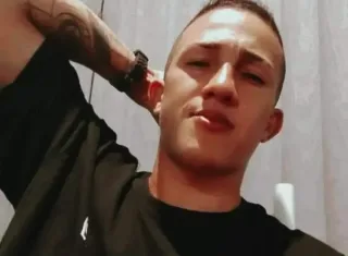 Jovem é morto a tiros em bar no bairro Cidade Alta, em Medeiros Neto