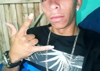 Jovem é morto a tiros em Itabatã
