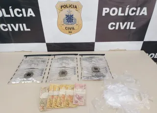 Jovem é preso com drogas após ser flagrado empinando motocicleta em Eunápolis