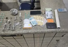 Jovem é preso por tráfico de drogas no bairro Italage em Itamaraju
