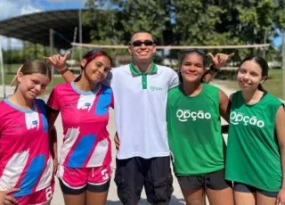 Jovens atletas de Mucuri brilham no vôlei de praia dos Jogos Escolares da Bahia 2026