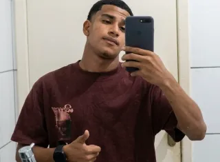 Jovens são esfaqueados após festa; um morre e outro está em estado grave, em Itabatã