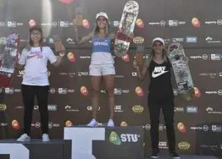 Letícia Bufoni e Lucas Rabelo vencem 1ª etapa do circuito nacional de skate