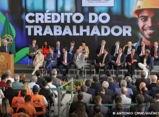 Lula autoriza uso do eSocial para ofertar consignado a empregados CLT