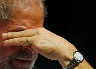 Lula é condenado a 12 anos de prisão em ação sobre sítio