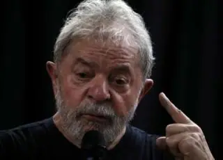 Lula tenta suspender prazo de substituição de chapa no STF