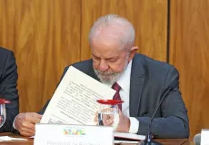 Lula veta lei que reconhece estágio como experiência profissional