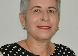 Luto na educação - Morre a professora Marinêz França