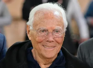 LUTO NA MODA! Giorgio Armani morre aos 91 anos em Milão  