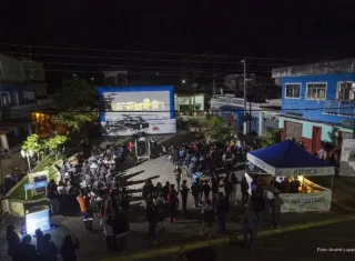 Luz, Câmera e Praça Cheia: Prefeito Bemtivi celebra sucesso de público no encerramento do Cine Sustentável em Itanhém