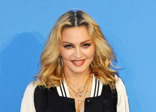 Madonna é internada em UTI com infecção bacteriana séria e adia turnê