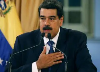 Maduro anuncia fechamento da fronteira com o Brasil