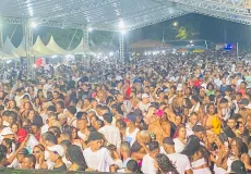 Mais de 20 mil pessoas celebram  a chegada de 2024 em Nova Viçosa