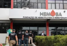Mais de 200 policiais civis doam sangue no Hemoba