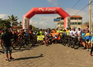 Mais de 250 pessoas participam do primeiro passeio ciclístico da Costa das Baleias de Alcobaça