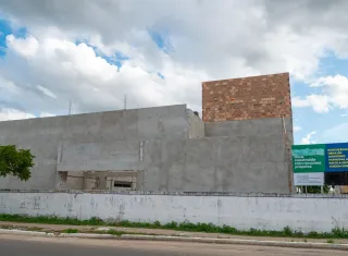 Mais educação, cultura e desenvolvimento: Prefeitura avança com obras de auditório da Escola Antônio Chicon