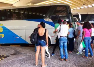 Mais três cidades têm transporte suspenso; medida já atinge 117 cidades na Bahia