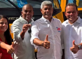 Mais uma conquista para a Educação: Prado recebe novo ônibus para reforçar o transporte escolar municipal