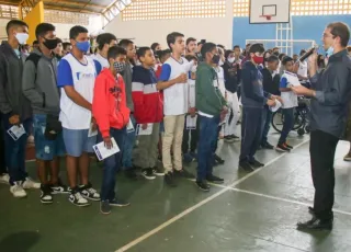 Mais uma edição do Prefeito na Escola acontece no bairro Vila Vargas, em Teixeira