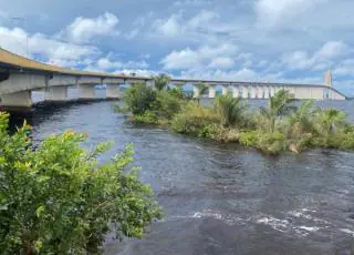 Manaus alagada: rio Negro tem terceira maior cheia em 119 anos