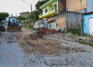 Manutenção de rede mista de drenagem na Ladeira do Tancredo Neves e São Lourenço é iniciada