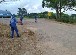 Manutenções estão sendo realizadas em vários espaços públicos de Teixeira de Freitas