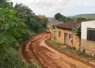 Marcelo Angênica dá ordem de serviço para pavimentação de ruas no bairro Novo Prado em Itamaraju