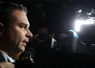 Marco Aurélio nega recurso de Flávio e libera investigação