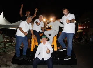 Marco histórico em Alcobaça: Zico de Baiato promove maior entrega de máquinas da cidade