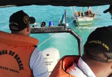 Marinha do Brasil resgata pescador desaparecido em Porto Seguro