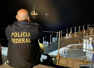 Marinha e PF encontram 2 toneladas de haxixe em veleiro na Bahia